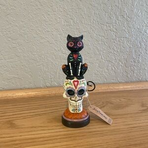 Jim Shore Day of the Dead Cat on Skull figurine